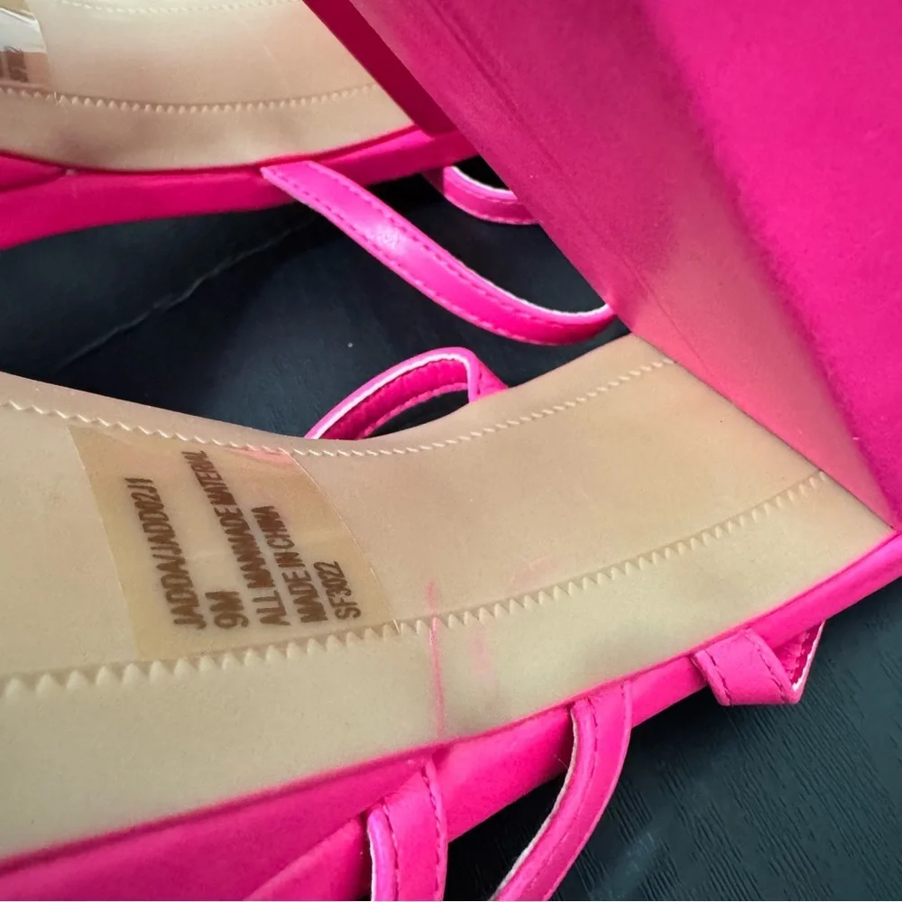 Madden Girl Jadda Chunky Platform Heel Sandals  Fuchsia Size 9